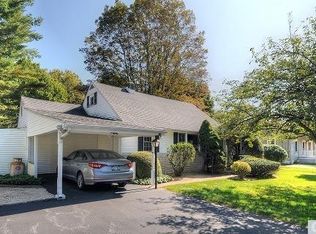 16 Henmond Blvd, Poughkeepsie, NY 12603