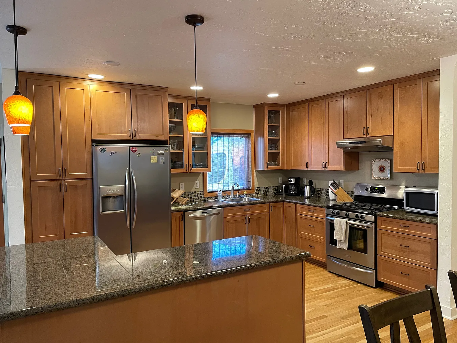 3 bed, 1700 sqft, $2,750 — Photo 2