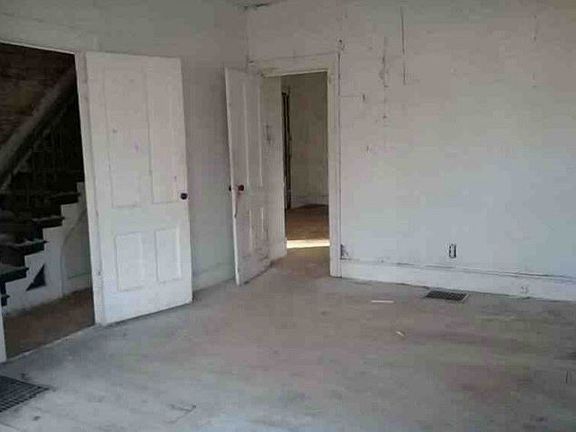 3rd image of 41 Grahamville St