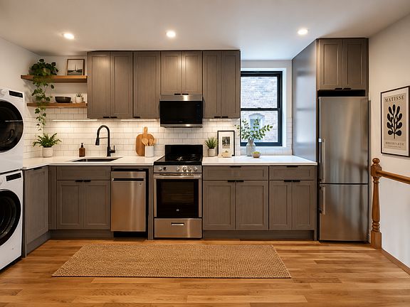 5th image of 449 W 44th St APT 8S