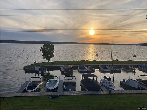 3rd image of 36 Marina Dr