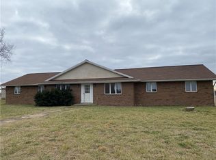 22654 E County Road 1050n, Ashmore, IL 61912