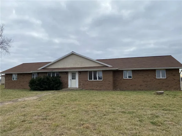 22654 E County Road 1050n, Ashmore, IL 61912