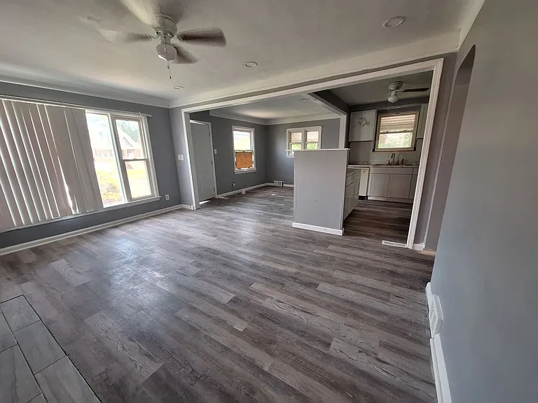 11785 Nashville St — Photo 5