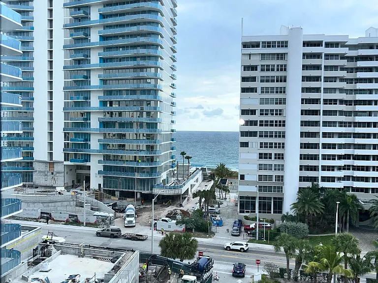1391 S Ocean Blvd — Photo 18