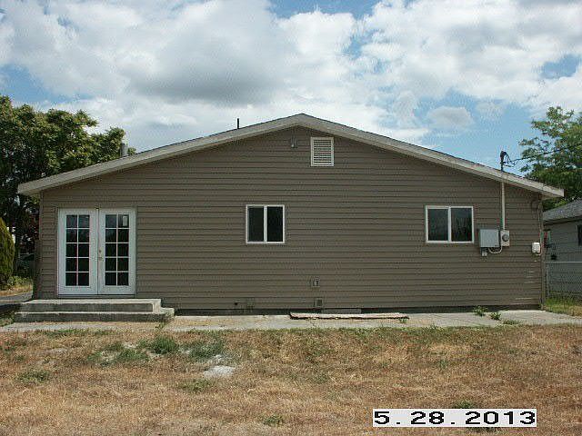 1st image of 810 S Grand Dr