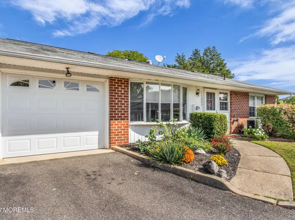 1182A Clydebank Court, Lakewood, NJ 08701