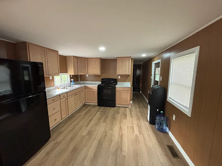 661 Hendricks Rd — Photo 8