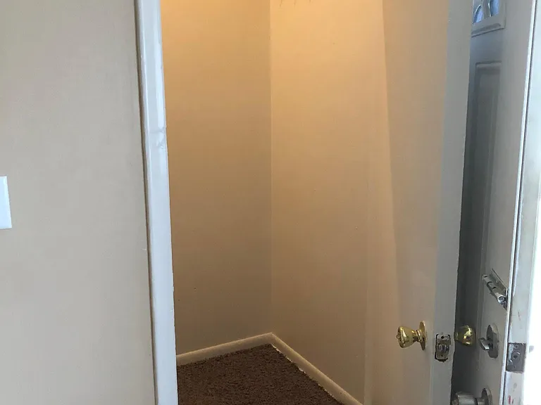 1192 Rambling Rd — Photo 11
