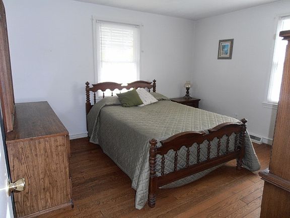 5th image of 310 Wildwood Dr