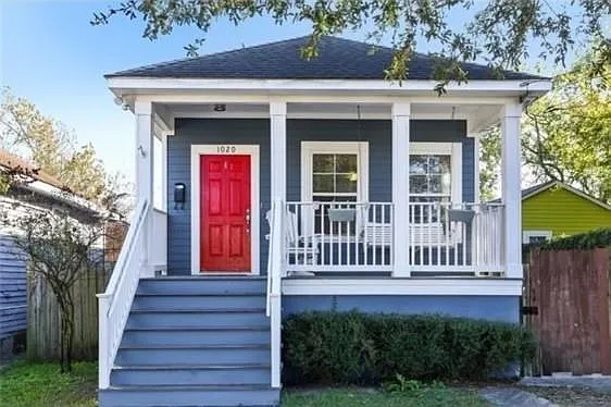 2 bed, 1.0 bath, 736 sqft, $1,500 — Photo 1