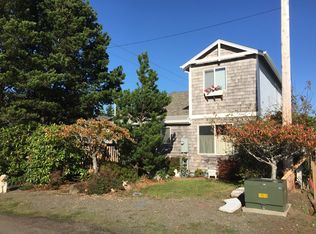 112 4th St NW, Long Beach, WA