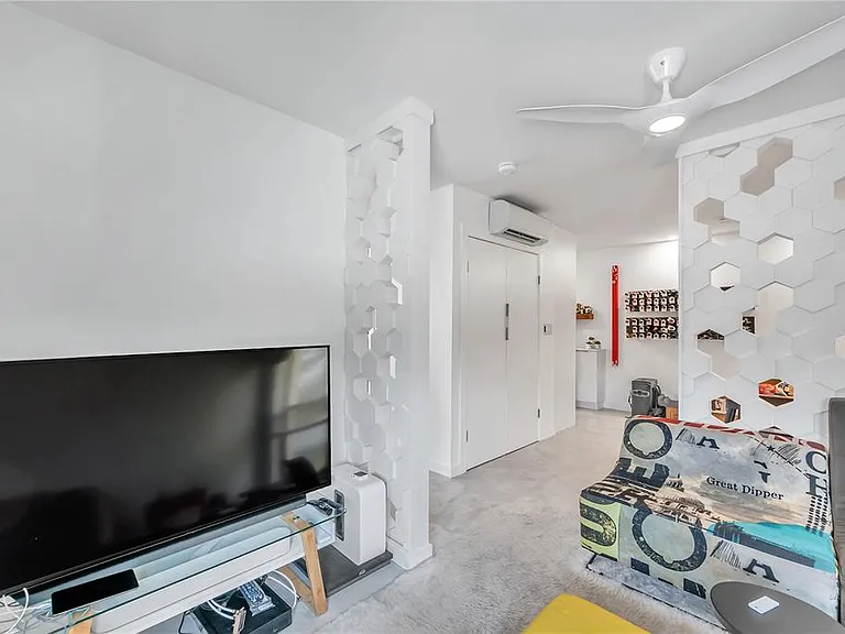 224 6th Ave N #13 — Photo 20