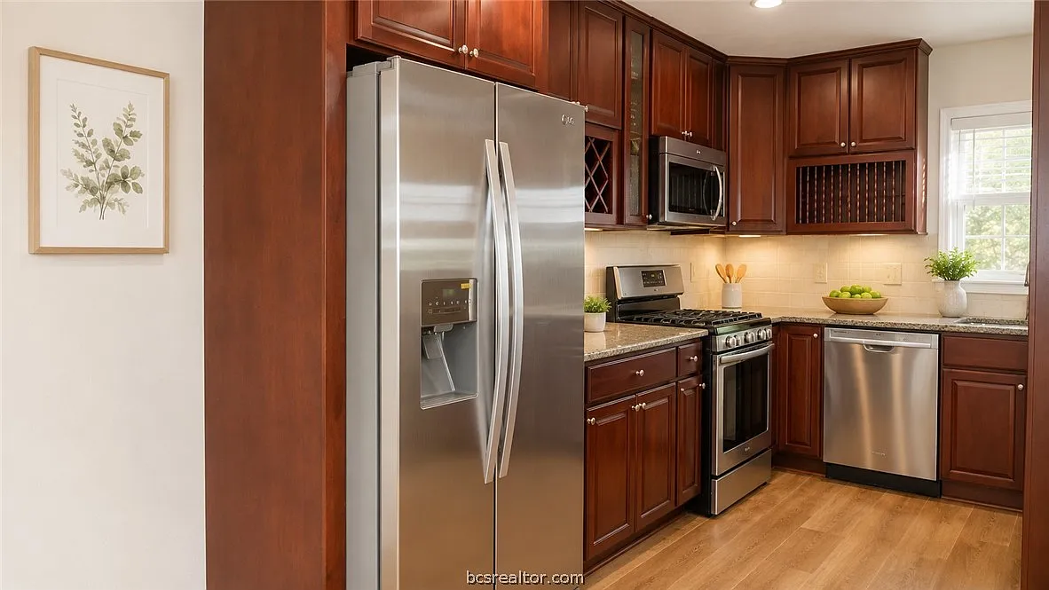 3 bed, 1450 sqft, $1,595 — Photo 2