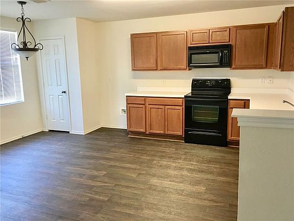 3rd image of 13341 Hursey Dr