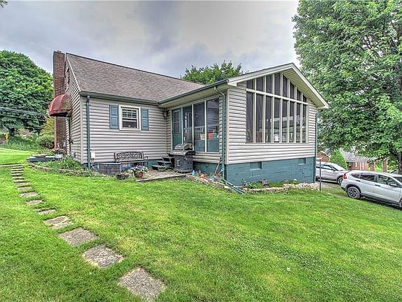3rd image of 185 Chapel Dr