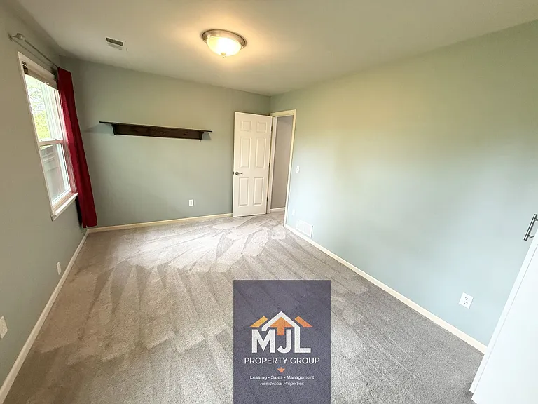 15601 Maple St — Photo 33