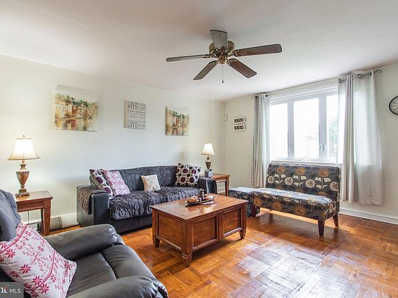 5th image of 643 Devereaux Ave