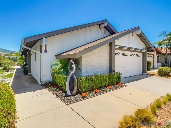 1315 Camino Linda Dr, San Marcos, CA 92078