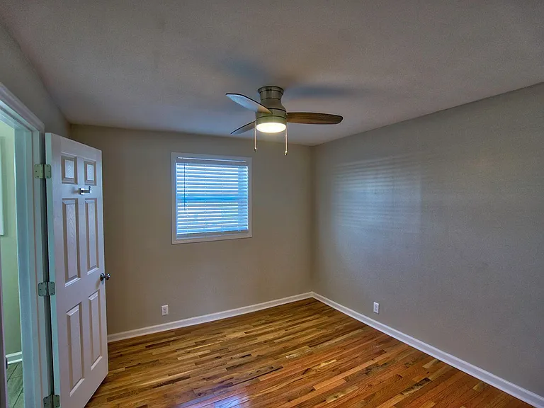 3905 Alabama Ave — Photo 9
