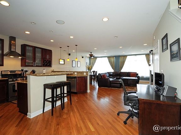 Kitchen/Living Room