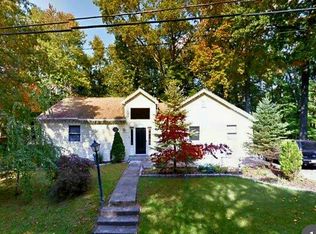 78 Floradan Rd, Putnam Valley, NY 10579