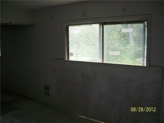 4th image of 2 Bower Ln