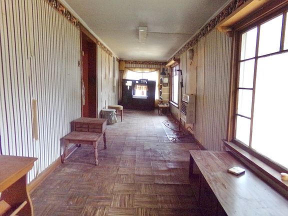 4th image of 301 Dewberry Dr
