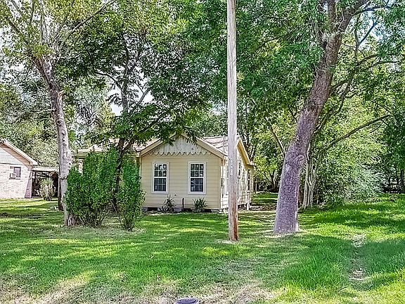 3rd image of 4118 Majestic St