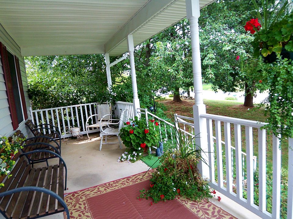 452 Mount Torrey Rd, Lyndhurst, VA 22952 Zillow