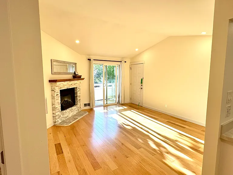 14200 NE 171st St #F207 — Photo 5