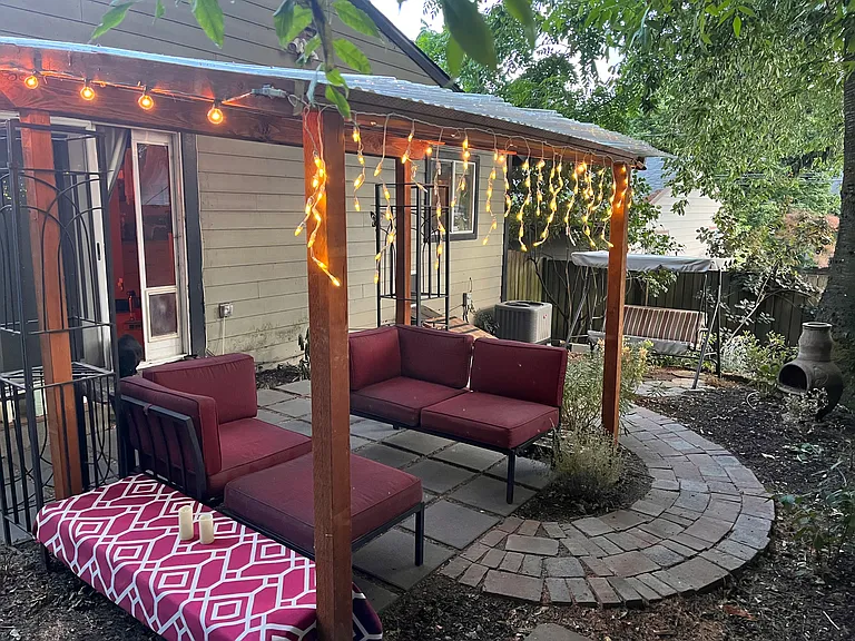 N Alta Ave — Photo 9