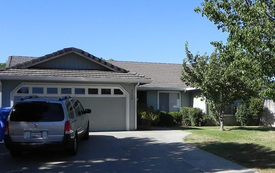Very nice 3 bedroom, 2 bath house on quiet street