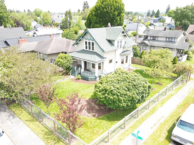 1631 Oakes Ave — Photo 21
