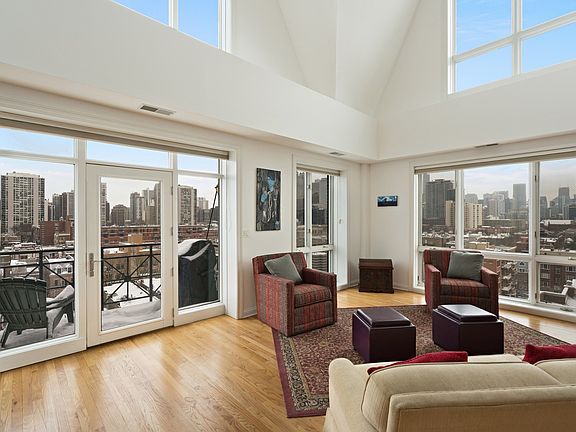 5th image of 1444 N Orleans St #Penthouse K