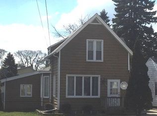 683 Congdon Ave, Elgin, IL 60120