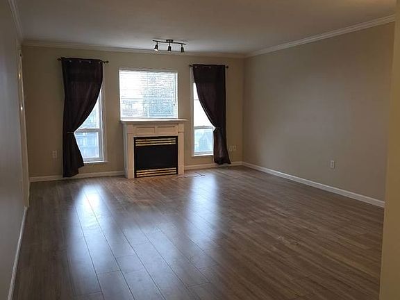 2nd image of 33150 4th Ave #209