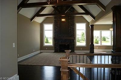 3rd image of 4198 Maidstone Ln