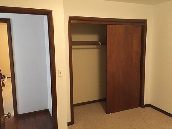 3rd image of 5408 Dale Ave