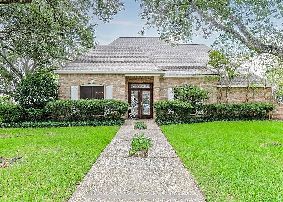 1st image of 20654 Laverton Dr
