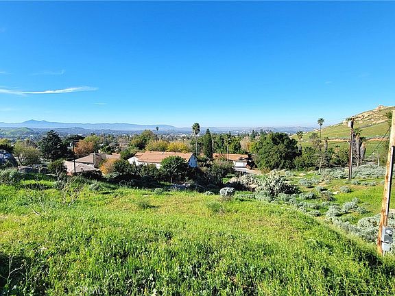 3rd image of 2935 Galaxie Heights Rd