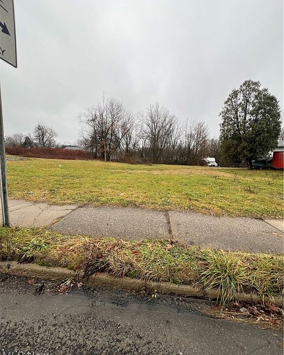 1st image of 2419/2423 Mahoning Ave
