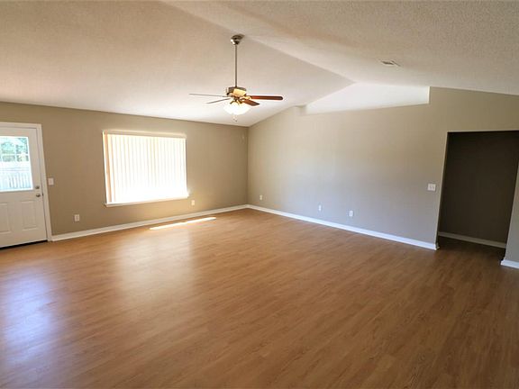 3rd image of 5119 Deer Valley Ct