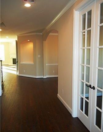 3rd image of 2115 Holly Manor Ct