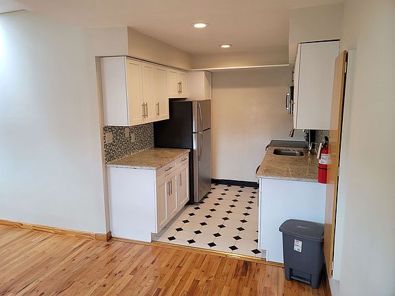 5th image of 6713 Polk St APT 9