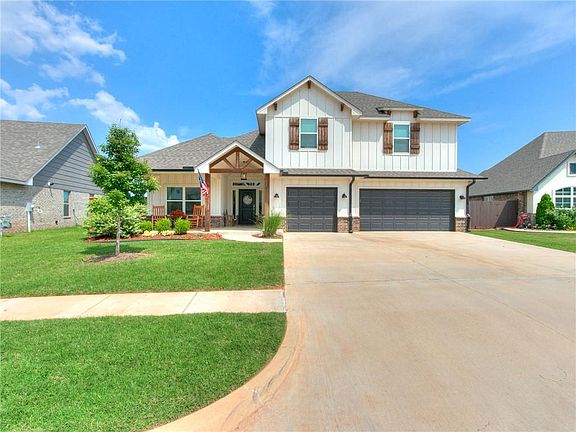 2nd image of 3116 Brookstone Pass Dr