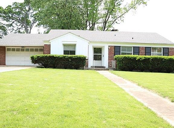 2nd image of 10028 Lakeshire Dr