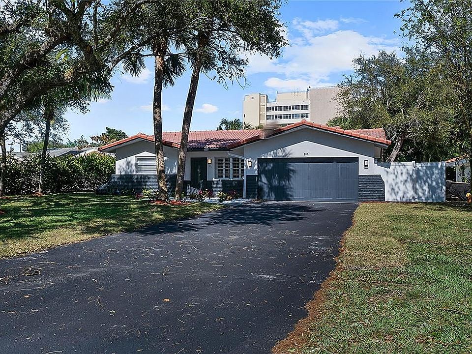 1st image of 807 NW 7th St