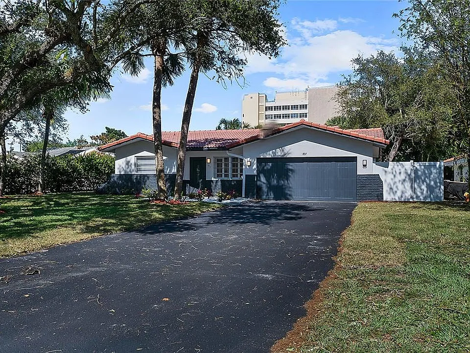 807 NW 7th St