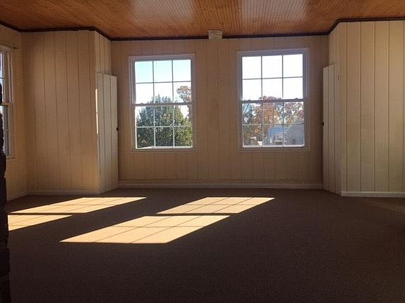 porch/ bonus rec room